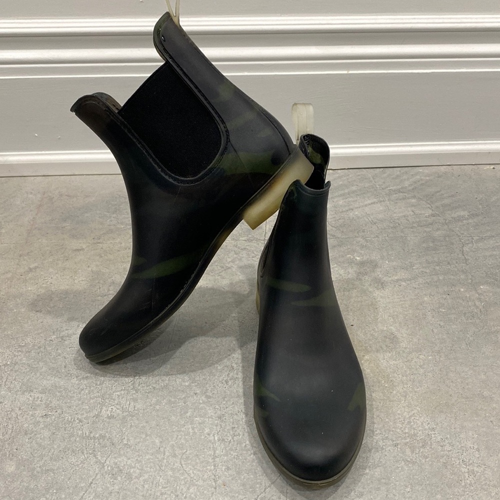 J Crew Chelsea rain ankle boots